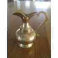 VINTAGE BEAUTIFULLY ENGRAVED SMALL INDIAN BRASS JUG VASE - 11CM TALL