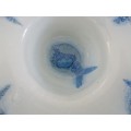 A SMALL PRETTY SQUARE ART GLASS DISH WITH BUBBLY FISHES