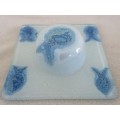 A SMALL PRETTY SQUARE ART GLASS DISH WITH BUBBLY FISHES