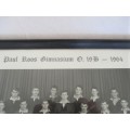 1964 - A VINTAGE FRAMED PHOTO OF A PAUL ROOS GIMNASIUM RUGBY TEAM  (PLEASE DISREGARD REFLECTIONS)