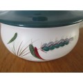 MID CENTURY DENBY OVEN-PROOF CASSEROLE DISH (GREENWHEAT DESIGN SIGNED BY ALBERT COLLEGE)