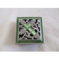 SMALL JEWELLED AND ENAMELLED TRINKET BOX WITH CROSS DESIGN