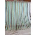 A VINTAGE STRIPED LINEN THROW/TABLE CLOTH WITH TASSELS IN GREAT CONDITION