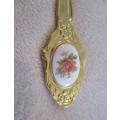 Set 1 - For PhiStr9436 only -six Eetrite 24ct gold plated Royal Albert Teaspoons in box - Moss Rose