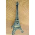 Nice sized metal Paris Eiffel Tower in great condition
