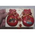 BEAUTIFUL BOXED SET OF SPANISH CASTANETS VINTAGE AS NEW WITH PICTURES ON BOTH SIDES TAKE A LOOK