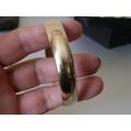 Magnificent Solid 9 ct Yellow Gold Bangle - weight 14.4 g (1)
