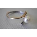 9 ct Gold and Sterling Silver Natural Pearl Ring