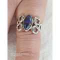 Sterling silver ladies ring with sugar lite stone Size: M.5