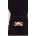 9ct Solid gold diamond ring - Pre-owned