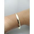 9ct Solid Gold Ladies bangle - PRE-OWNED
