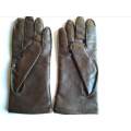 A Pair of Lady Brown SYNTHETIC Leather Gloves 2