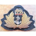 VINTAGE SOUTH AFRICAN NAVY - OFFICERS CLOTH WIRE BULLION CAP BADGE