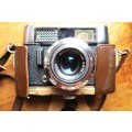 Vintage Voigtlander Camera + Leather Cover - Do not know if working