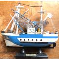 Model Ship - Wood - Fishing Boat - great Condition