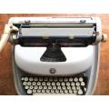 Vintage Alpina Typewriter - Great design with Case - Made in Germany