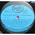Vintage Vinyl LP - Liza Minnelli & Judy Garland - Last Performance - Cover VG/ Vinyl VG