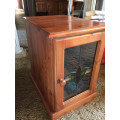 BEAUTIFUL OREGON CD CABINET WITH DECORATED LEAD DOOR GREAT CONDITION
