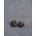 Vintage screw on earrings