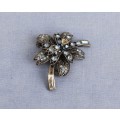 Vintage brooch with Blue Stones