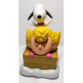 PEANUTS - FOX TOYS FOR MACDONALDS - SNOOPY and SALLY BROWN SNOW GLIDE