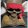 Pirates Of The Caribbean - The Curse Of The Black Pearl - Movie Promo Skull - Real Swords!!