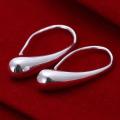 Beautiful 925 Sterling Silver Drop Design Earrings