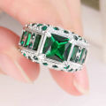 Stunning Emerald Green Crystal Ring - Size 7 1/2