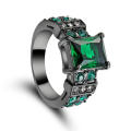 Stunning Emerald Green Crystal Ring - Size 7 1/2