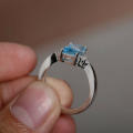 Stunning Blue Crystal Fashion Ring - Size 7 3/4