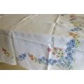 Embroidered tablecloth - 104 x104cm