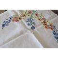 Embroidered tablecloth - 104 x104cm