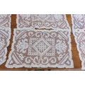 Set of placemats and runner- bobbin lace