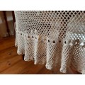 Crochet (hand) tablecloth - round - 200 cm diameter - ecru/beige colour - very good condition
