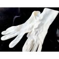 Vintage fashion gloves - embroidered, white nylon - size 7 1/2