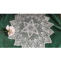 Large cream crochet doily doilie - acrylic 58cm - pineapple pattern