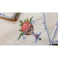 6  cream napkins with cross stitch embroidery - cotton -  27 x 27 cm