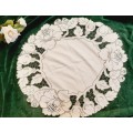 Lovely Madeira embroidered linen doily - 48cm
