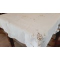 White square tablecloth with gold embroidery 108 x 108 cm - small hole