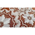 Set of 6 lace mats - 13-23 cm - ecru and white