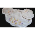 Vanity set of doilies embroidered with crochet edge 2 x 22cm and 1  x 43cm