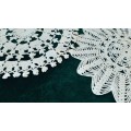 2 white crochet doilies 26 and 28 cm