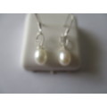 Sterling Silver and Genuiene Pearls Earrings