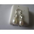 Sterling Silver and Genuiene Pearls Earrings