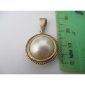 9ct yellow Gold and Mabe`Pearl Pendant
