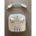 Apple earpods with headphone plug and lighting adaptor
