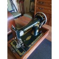 Beautiful Vintage Singer Sewing Machine