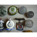 LOT OF AFRICANA PINS AND BADGES - VOORTREKKER RELATED AND ONE TO MANIE MARITZ