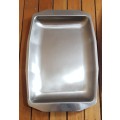 SET OF 2 VINTAGE STAINLESS STEEL GOOD  QUALITY FOOD SERVING TRAY.