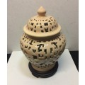 Chinese ceramics - Large Oriental Porcelain Urn Lamp on Stand¿